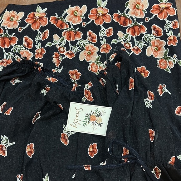 NWT Blue floral short sleeve knee length on/off shoulder dress Sz M - Picture 10 of 14